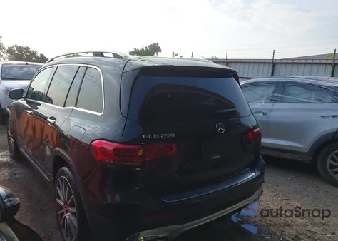 2022 Mercedes-Benz Glb 250 z USA, uszkodzony, nr VIN W1N4M4GB5NW238038